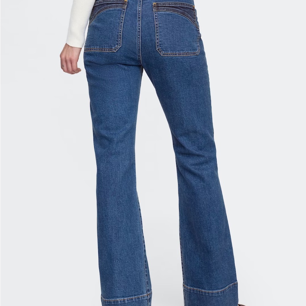 GAP High Rise '70s Flare Jeans NWT Size 28 Regular